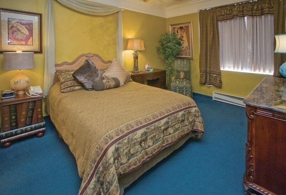 Parlour Suite photo 3