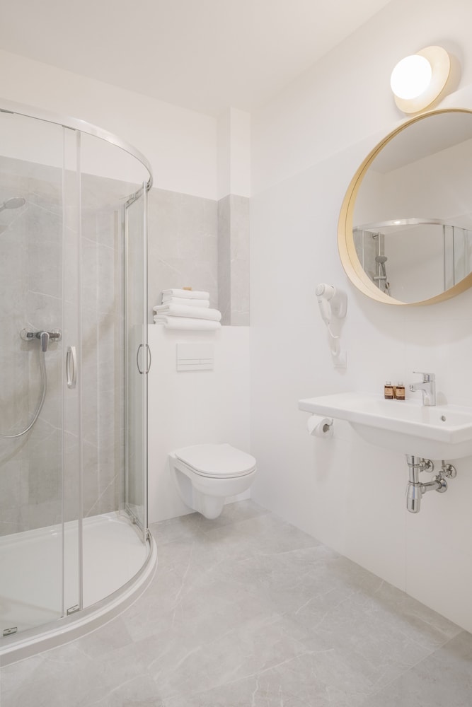 Standard Triple Room - Photo 3