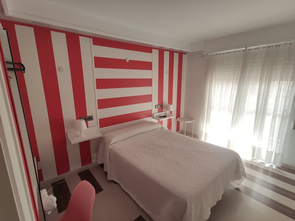 Double Room - Photo 4