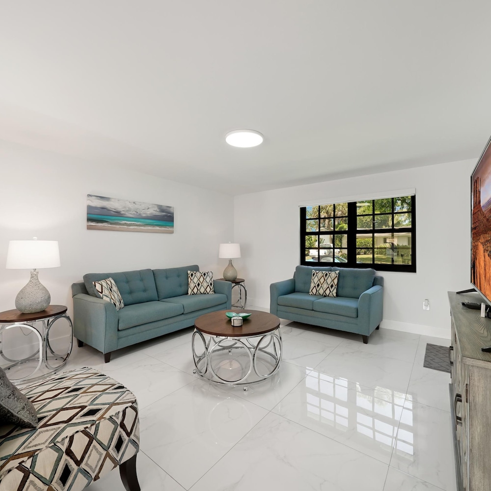 Villa photo 2