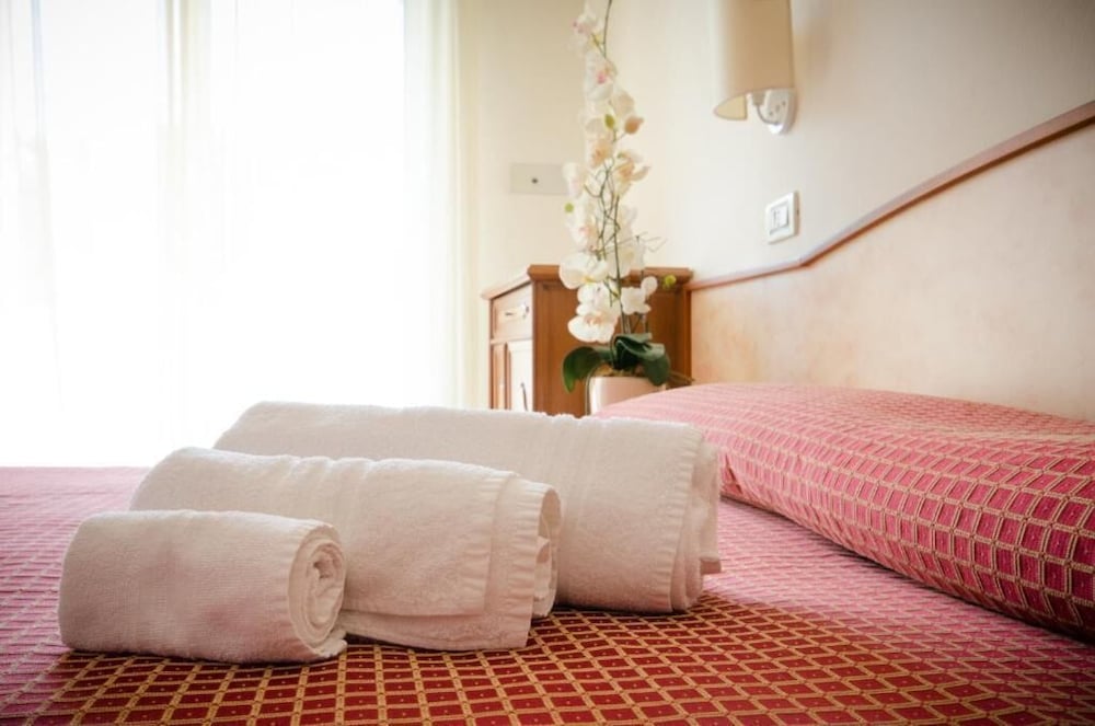 Quadruple Room, Sea View photo 3