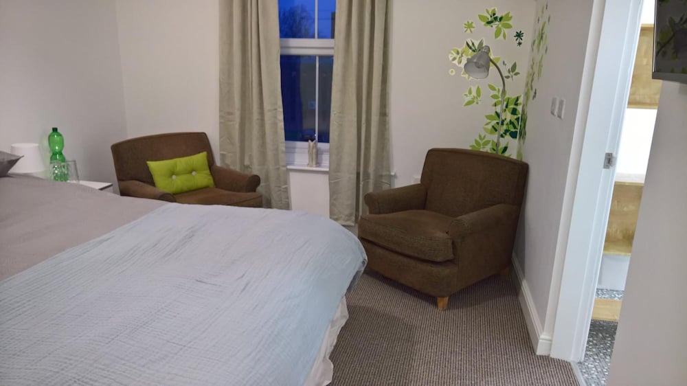 Dormer Ensuite Room