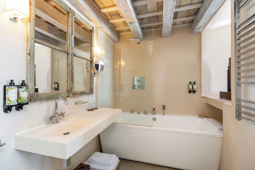 Luxury Studio Suite photo 3