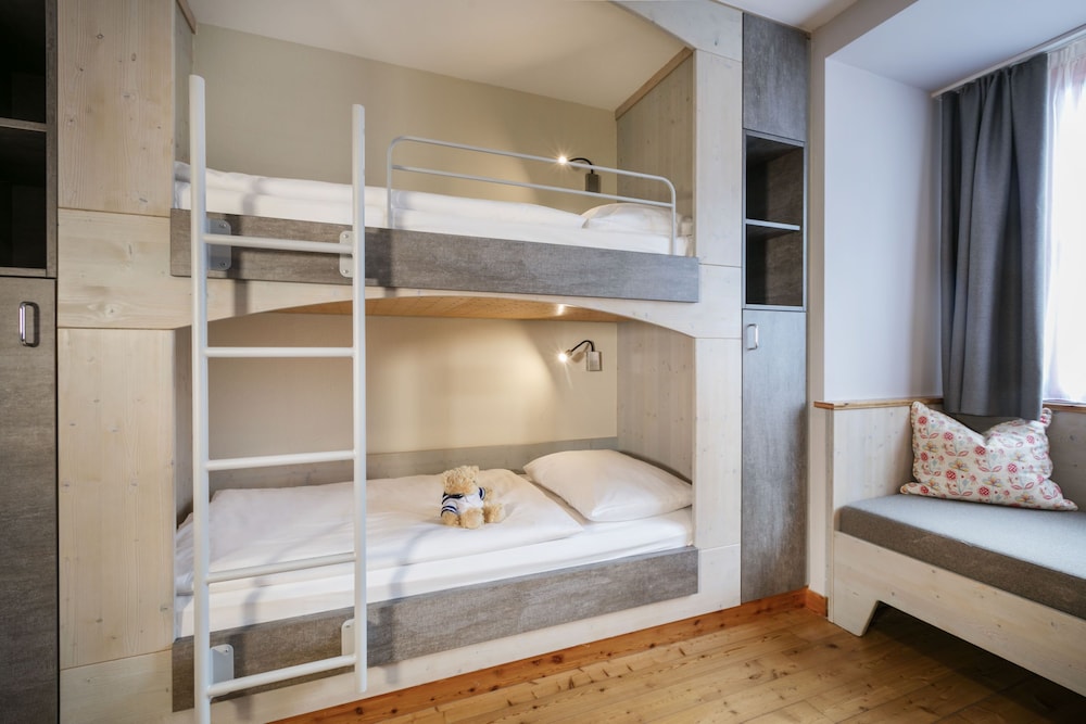 Quadruple Room - Photo 1