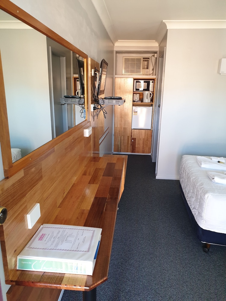 Basic Twin Room photo 1