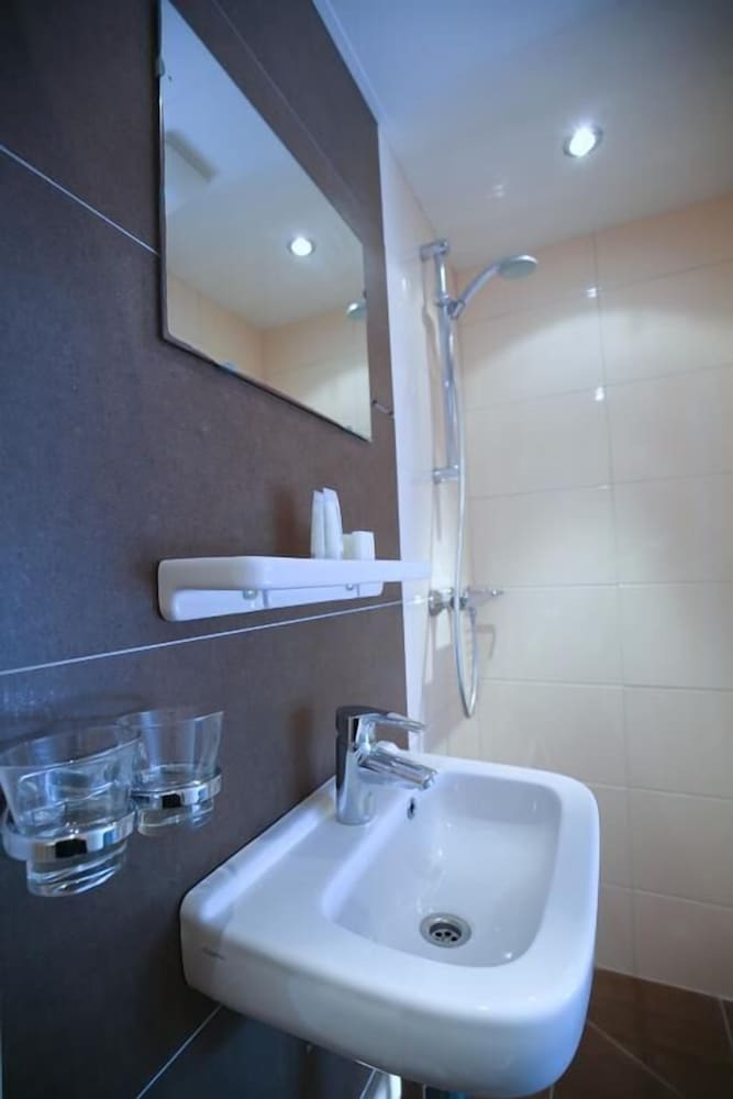 Luxury Double Room, Garden View, Courtyard Area photo 2