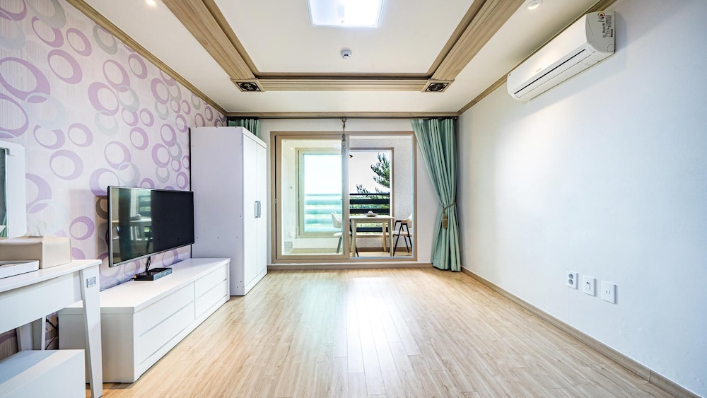 Basic Room, 1 Bedroom (B 202 (Pet-friendly))