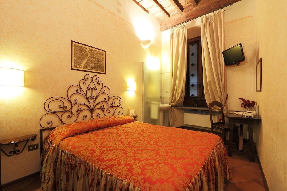 Economy Double Room, Private Bathroom (external) photo 1