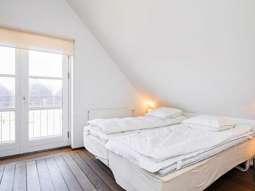 Classic Apartment, 3 Bedrooms photo 1
