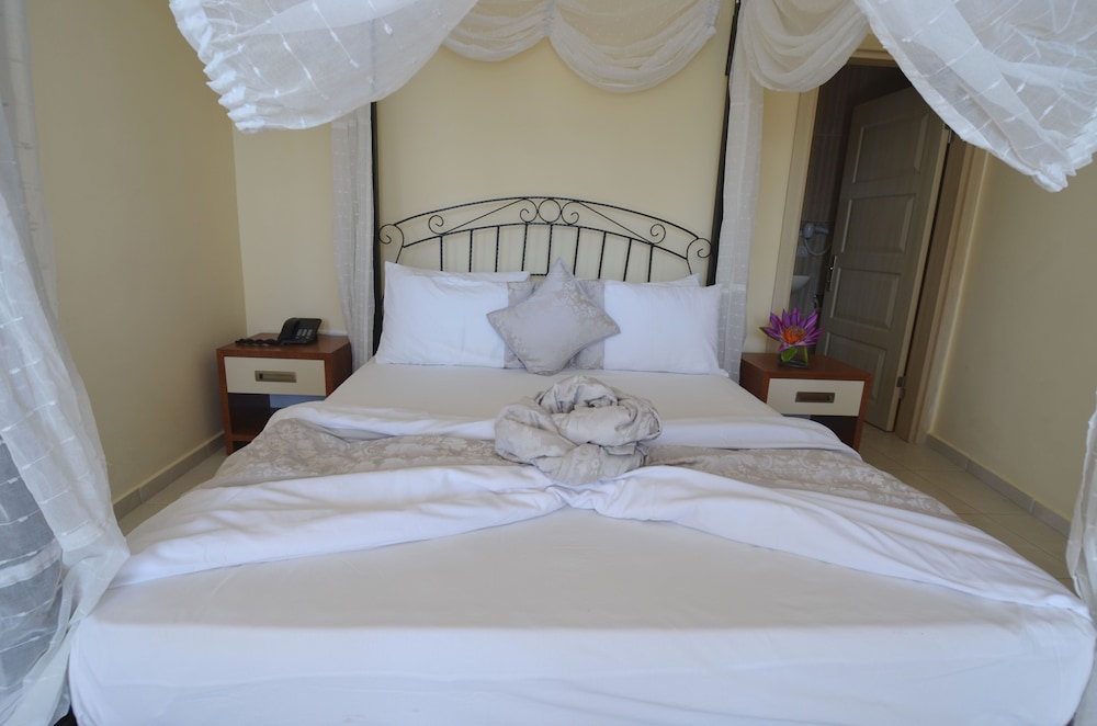 Sunrise Island Room