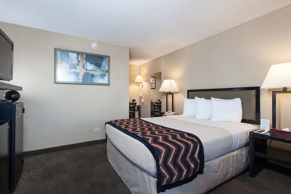 Traditional Room, 1 Queen Bed, Non Smoking (Smaller Room) - Photo 3