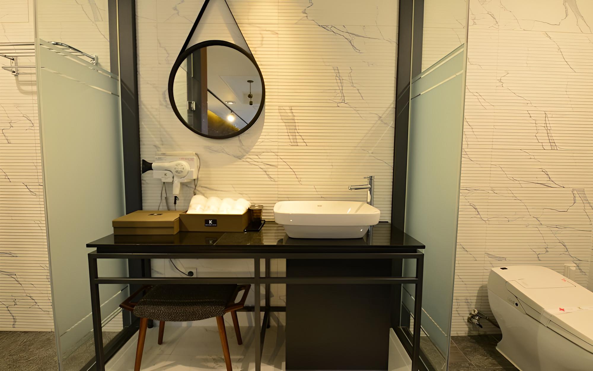 Room (VIP Twin (Bathtub Random Assignment S) - Photo 25