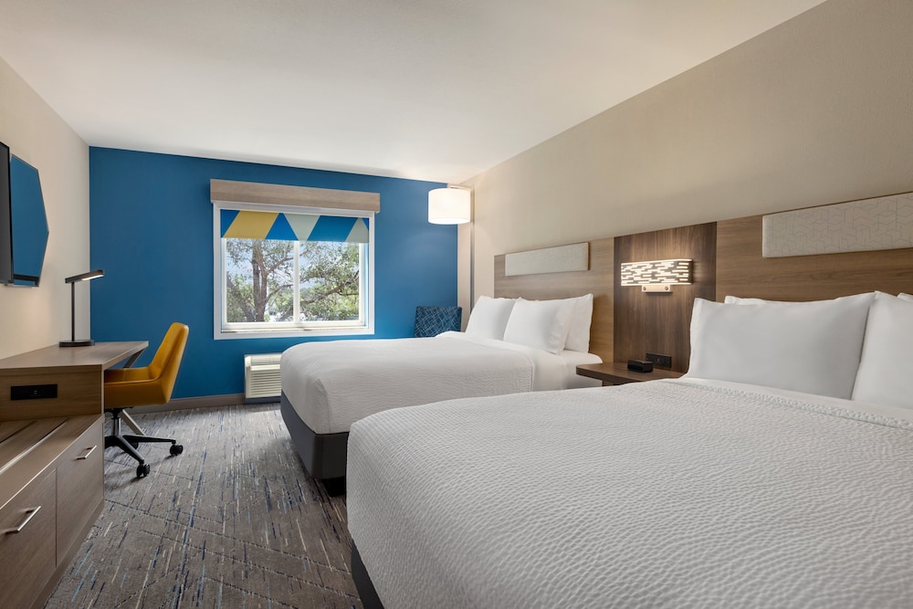 Suite, Multiple Beds - Photo 2