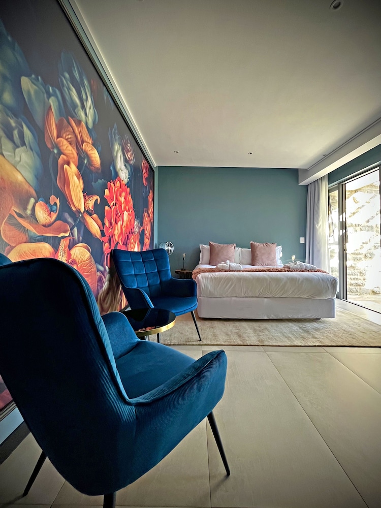 Luxury Double or Twin Room photo 2