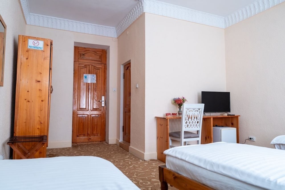 Standard Triple Room photo 2