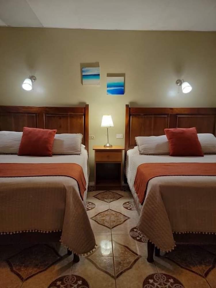 Deluxe Cabin, Multiple Beds, Ensuite, Pool View photo 3
