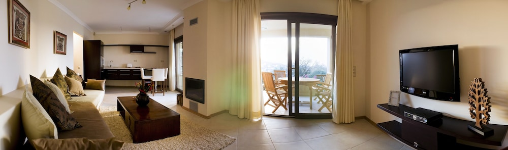 Two Bedroom Family Suite with Fireplace, Balcony & Sea View photo 2