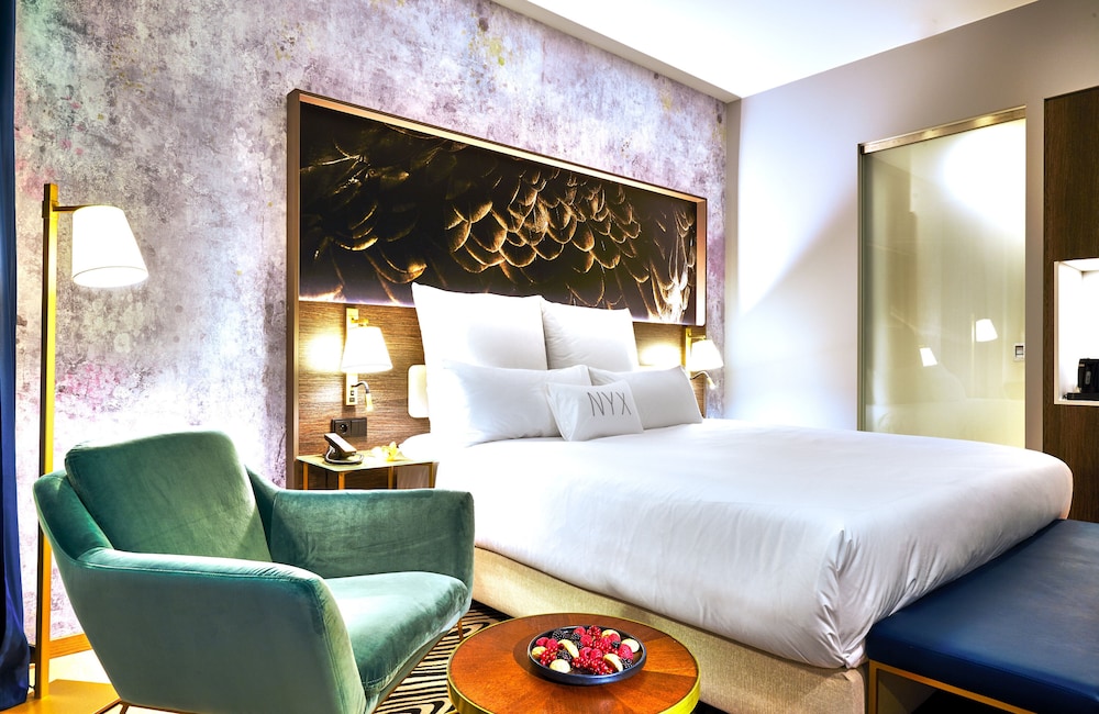 Superior Room (Space)