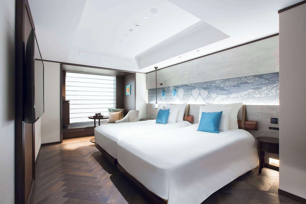 Deluxe Room, 2 Twin Beds, Corner - Photo 1