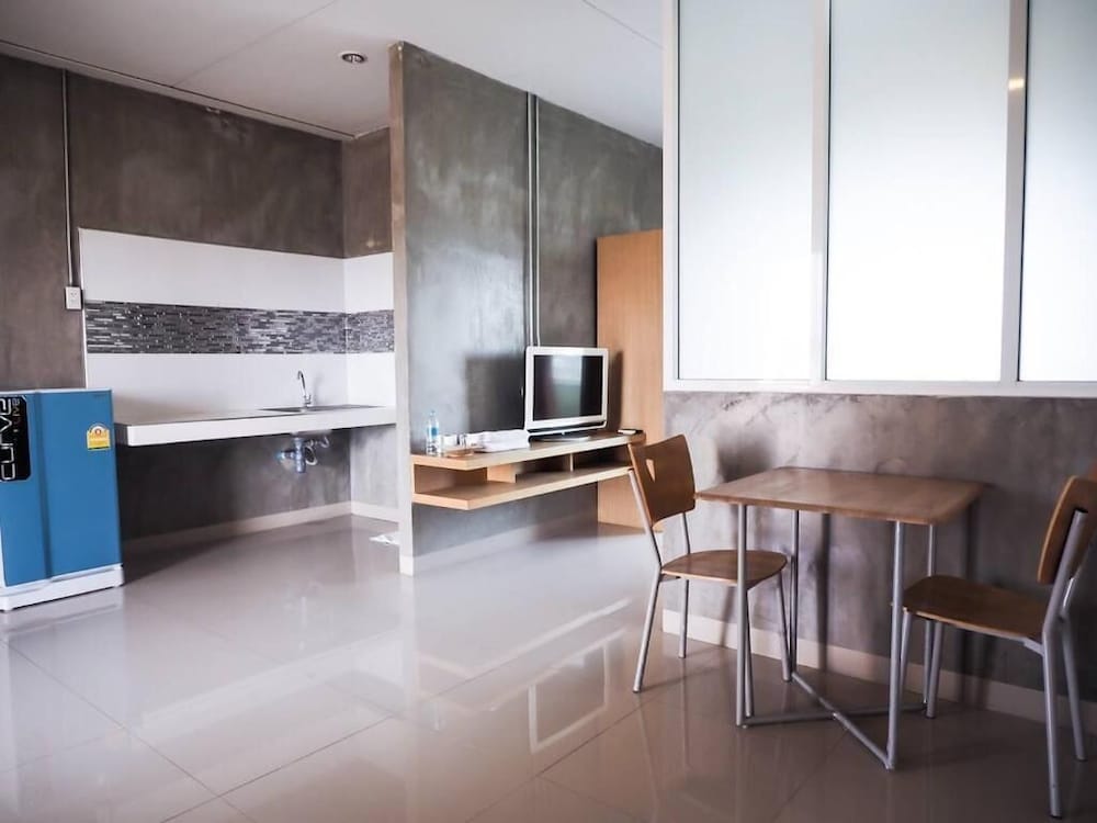 Excutive Suite Riverview photo 3