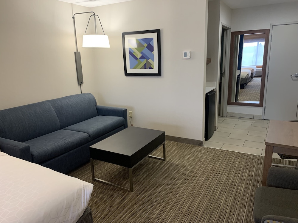 Suite, 2 Queen Beds - Photo 1