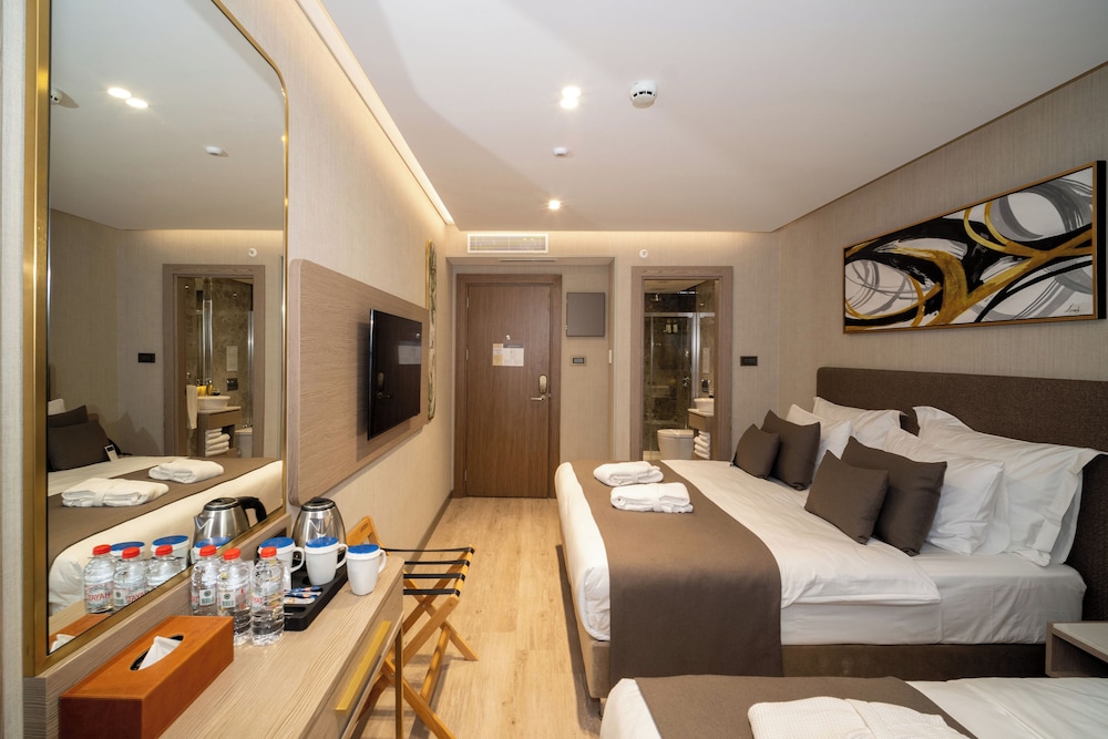 Traditional Triple Room photo 3