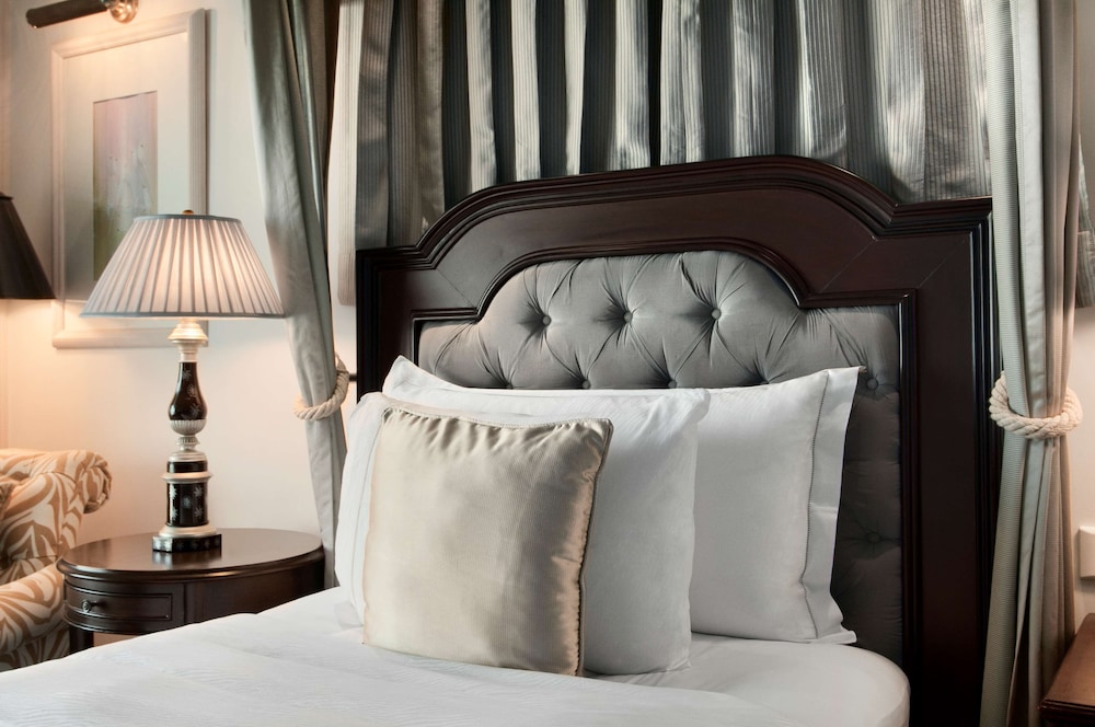 Executive Room - Photo 5