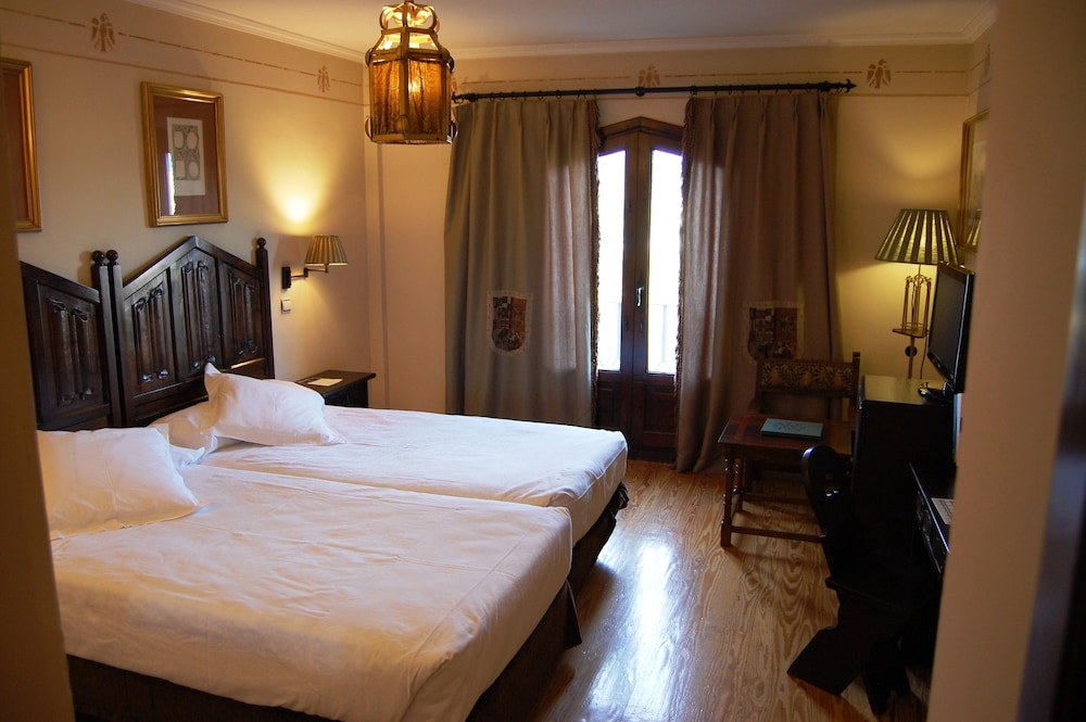 Standard Twin Room photo 3