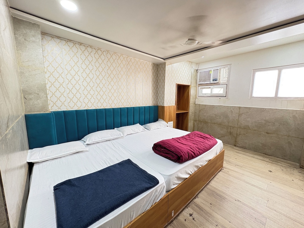 Deluxe Quadruple Room, City View photo 1