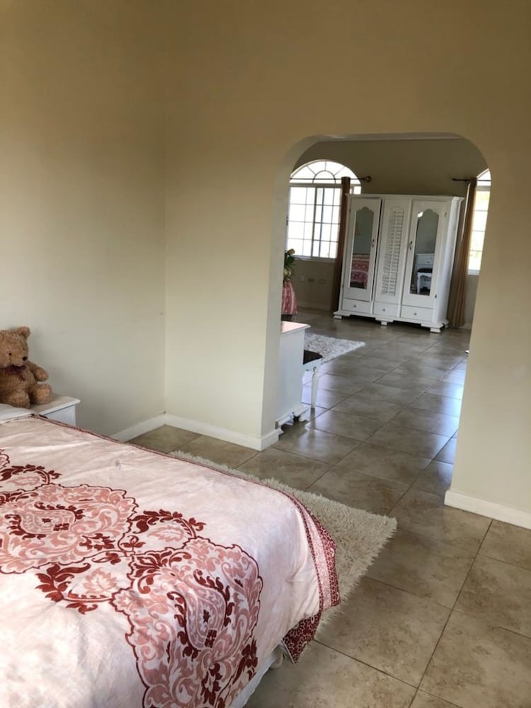 Luxury Suite, Ensuite (No Air Conditioning available)
