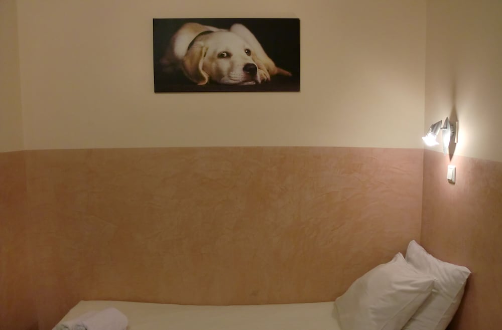 Triple Room with Shared Bathroom photo 2