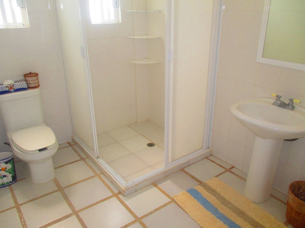 Suite - Photo 5