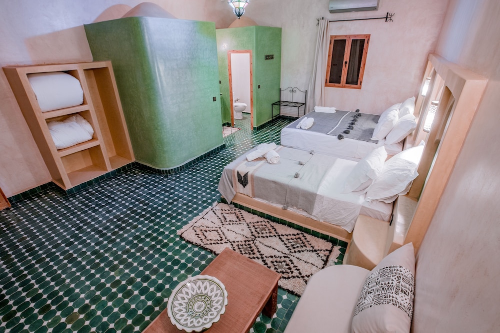 Family Suite, Multiple Beds photo 3