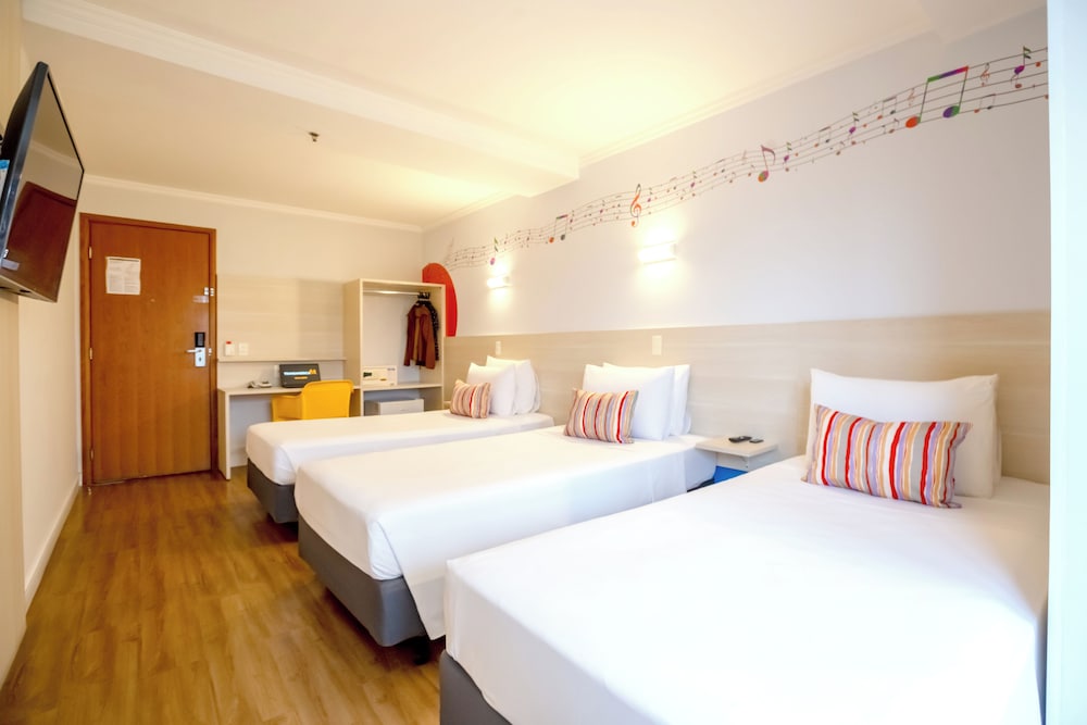 Standard Triple Room - Photo 8