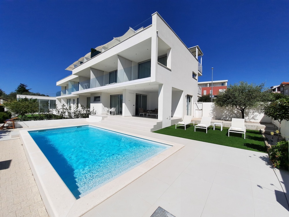 Apartment, Private Pool photo 2