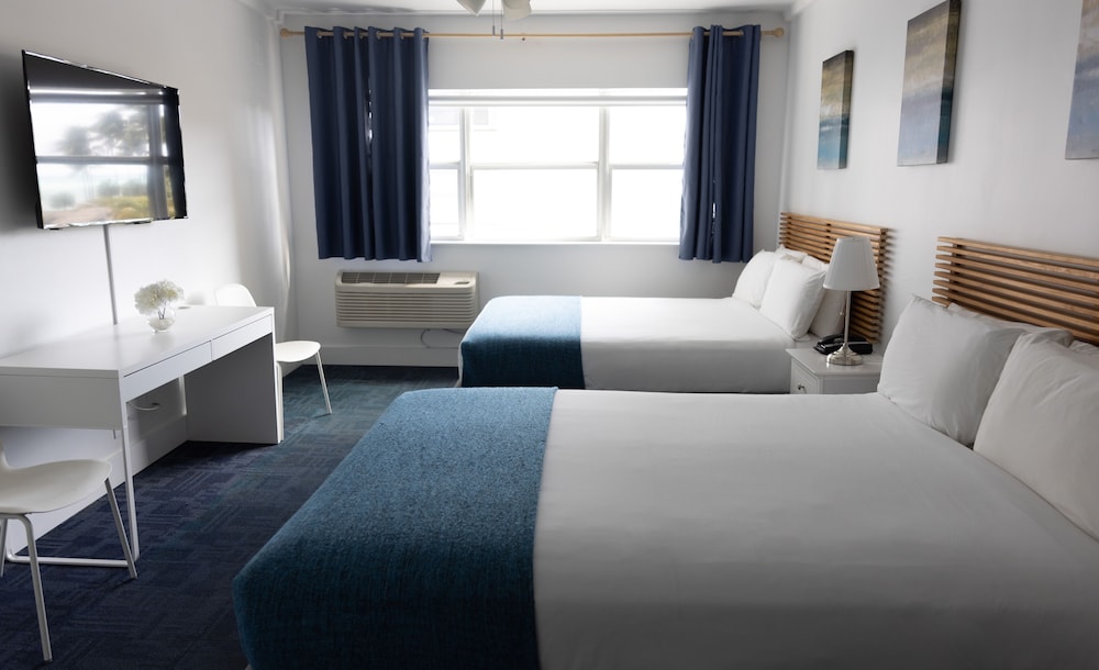 Deluxe Room, 2 Queen Beds - Photo 15