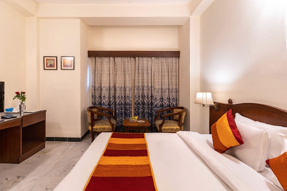 Non Lake Facing Deluxe AC Room - Photo 7