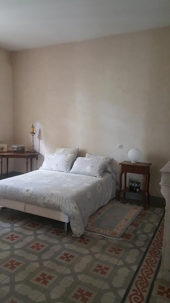 Double Room - Photo 5