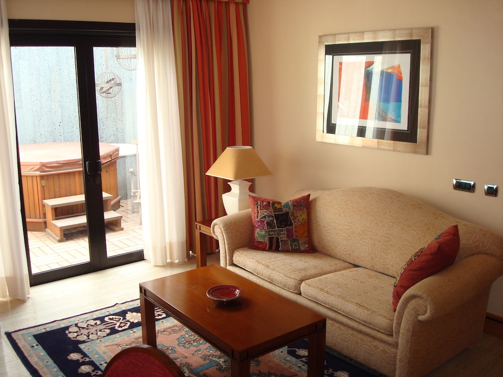 Standard Suite photo 2