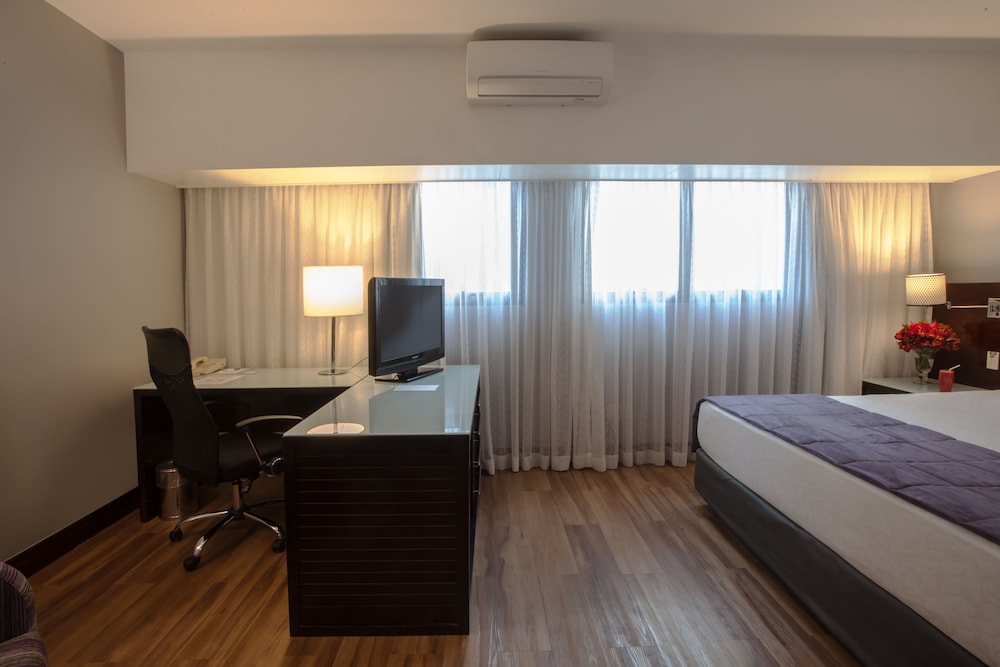 Luxury Room, 1 King Bed - Photo 2