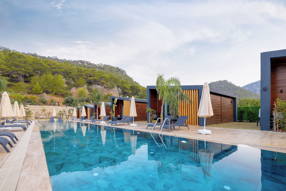 Suite, Private Pool, Pool View photo 3