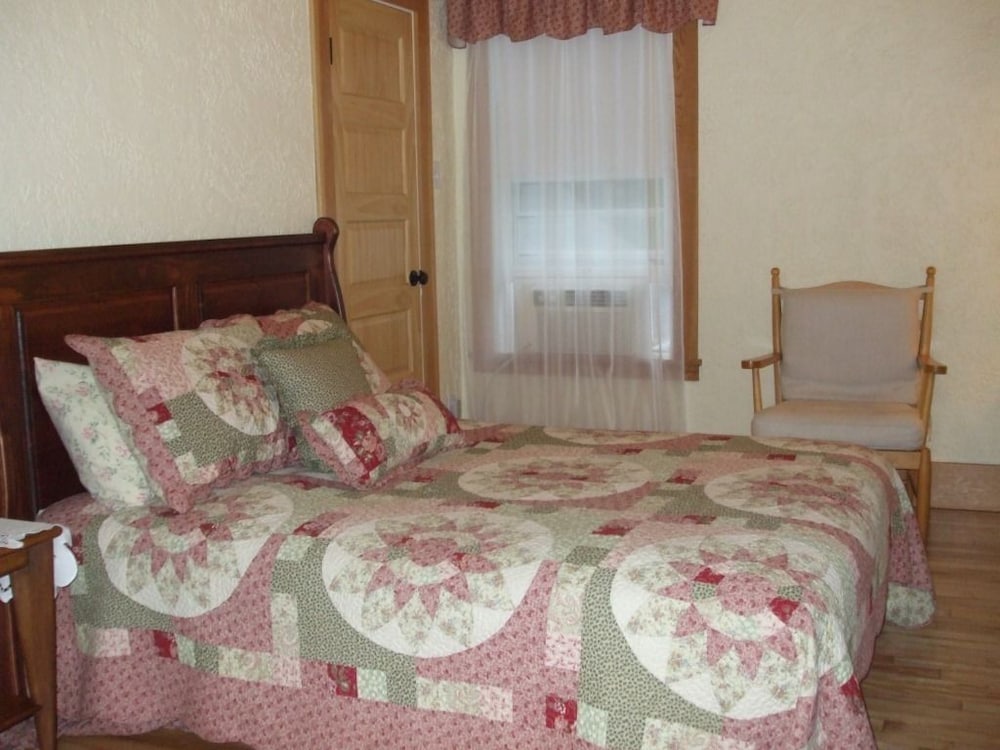 Standard Room, 1 Double Bed (Pierrot - Colombine) photo 2