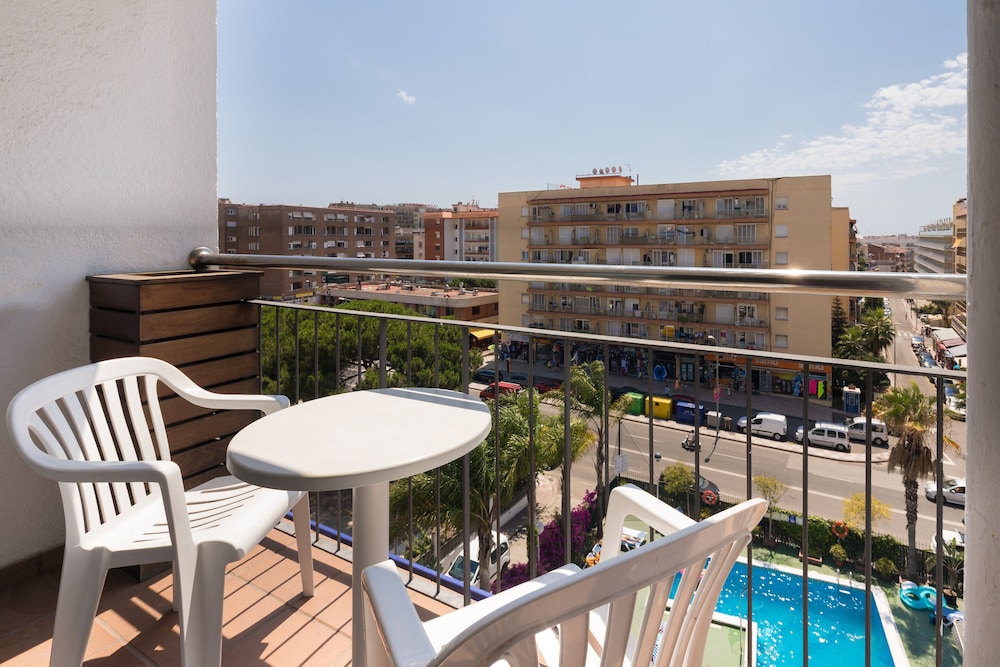 Triple Room, Balcony, Pool View (2 adults + 1 child)