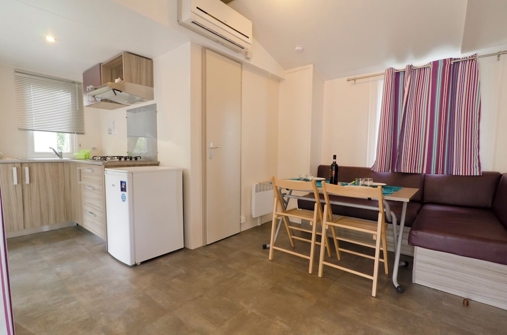 Premium Mobile Home, 2 Bedrooms photo 3