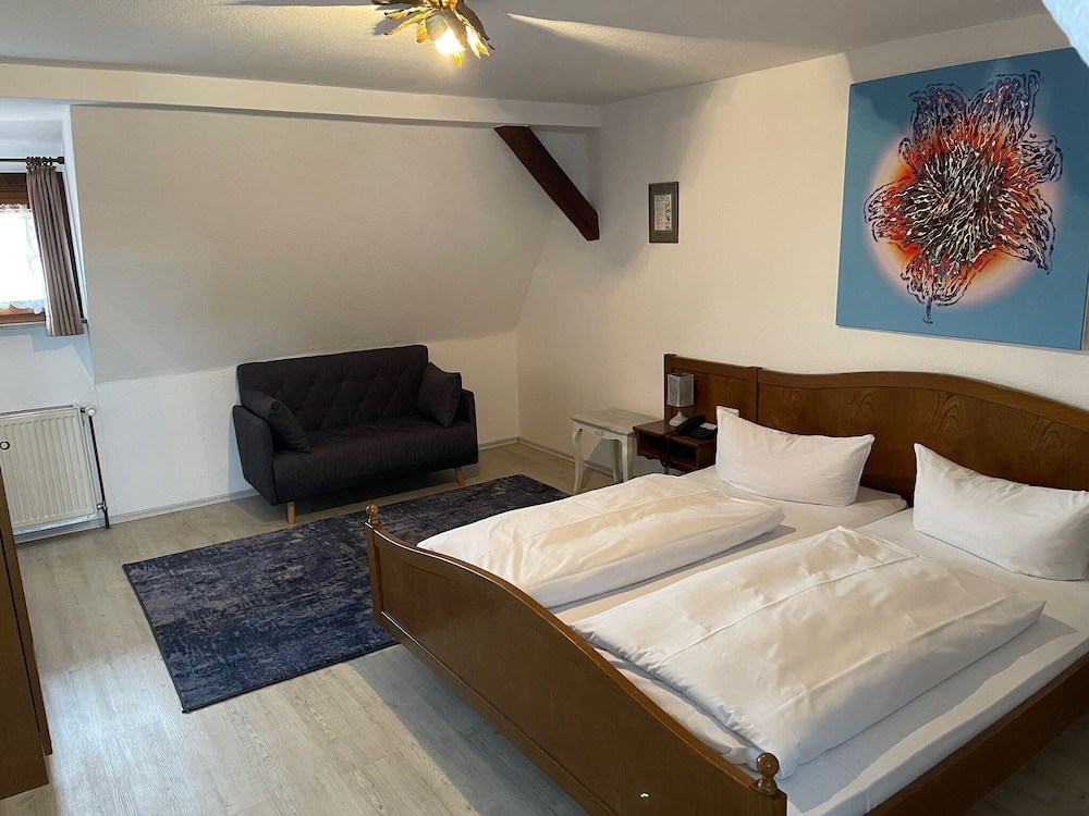 Standard Double Room, Private Bathroom, Garden View (Nebengebäude) photo 1