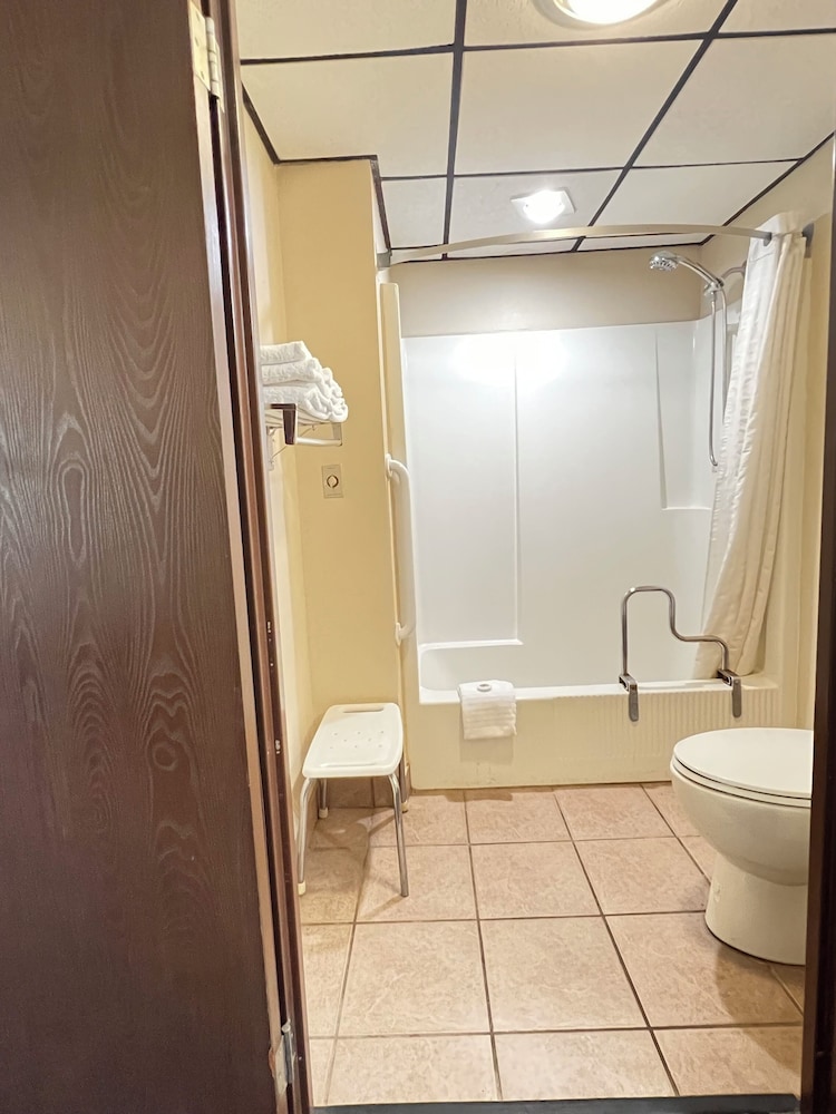 Double Room, 2 Double Beds, Accessible photo 3