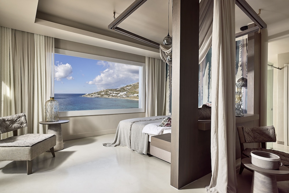 Amazon Sea View Suite with Infinity Private Pool photo 2