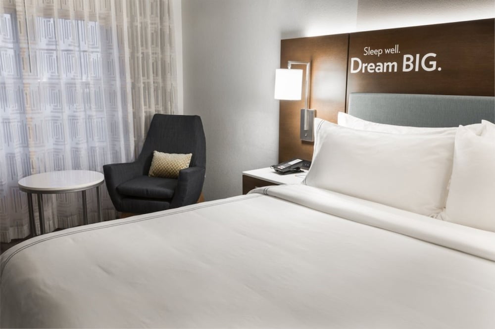 Standard Room, 2 Queen Beds, Accessible (Communications) - Photo 2