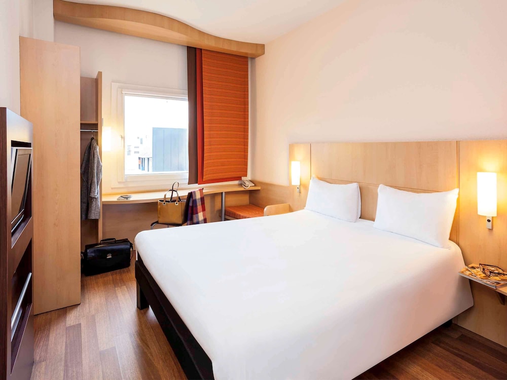 Room, 1 Double Bed - Photo 2