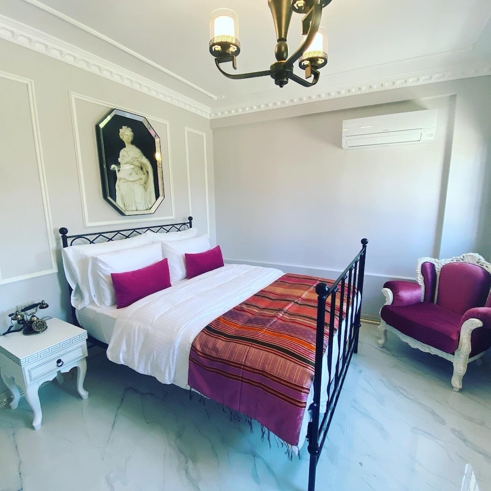 Standard Double Room - Photo 5
